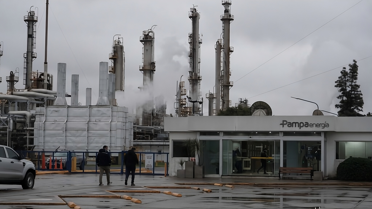 Pampa Energía cierra su planta en el cordón industrial de Santa Fe y 130 empleos quedan en la cuerda floja
