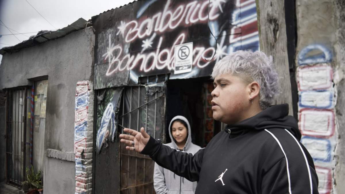 Ataque con molotov a barbería en Rosario: dueño reconoció a un cliente