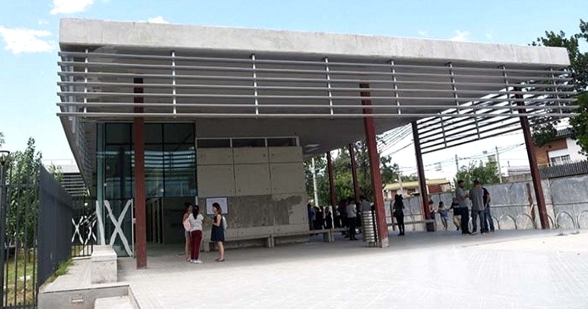 Rosario: cómo será el lunes feriado: colectivos, estacionamiento y servicios