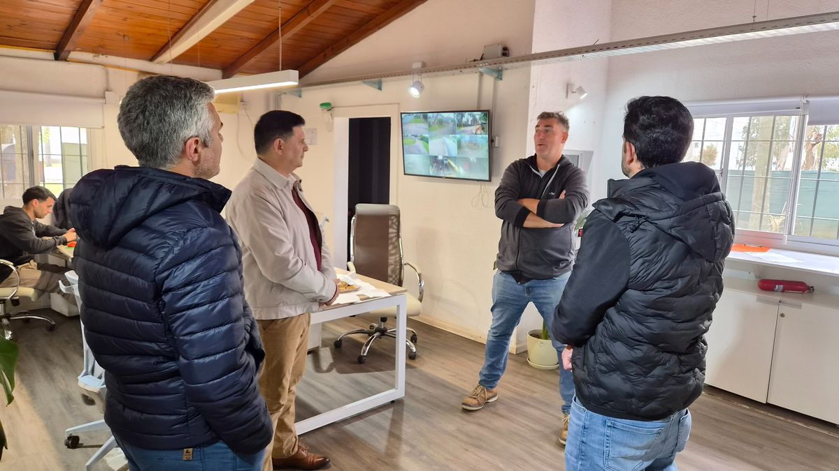 Roldán, Santa Fe: Escalante recorrió seis empresas