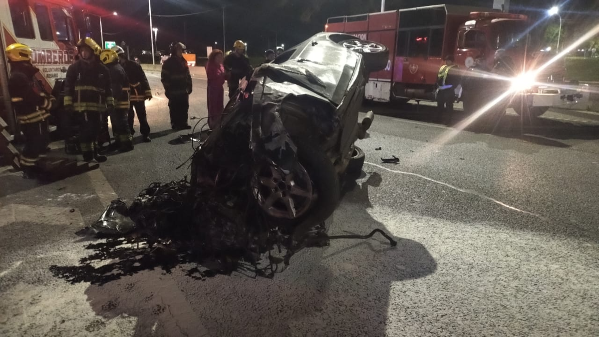 Murió un joven de 23 años en un vuelco en Circunvalación de Rosario