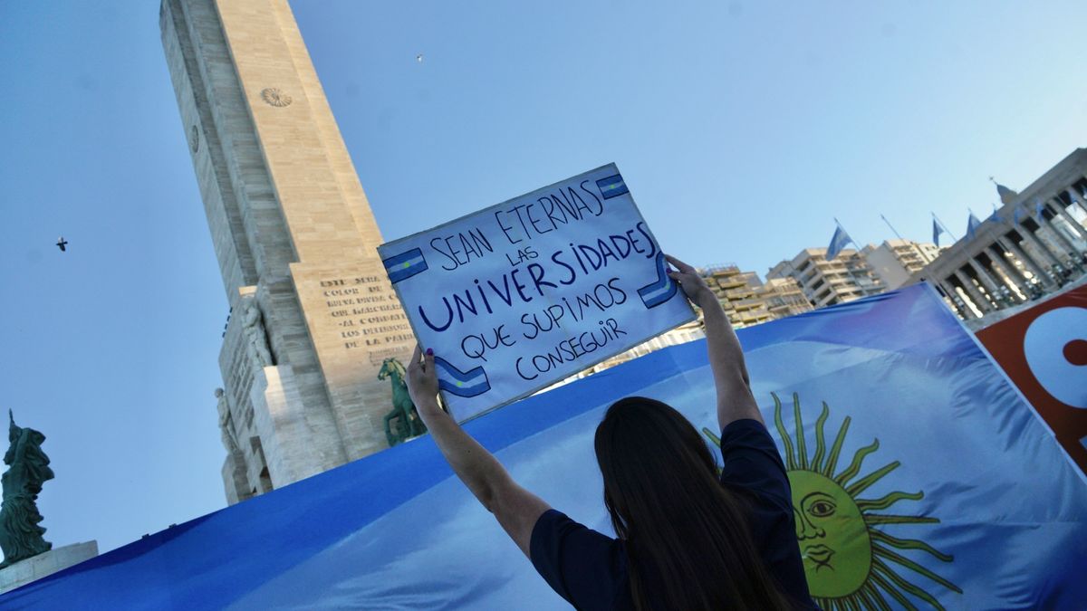Rectores de UNR y UNL acusan al gobierno de incumplir la ley de financiamiento universitario