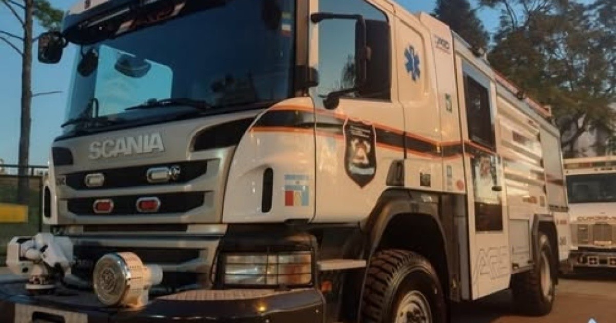 Adolescente de 15, grave tras atropello con camioneta penitenciaria en Rosario