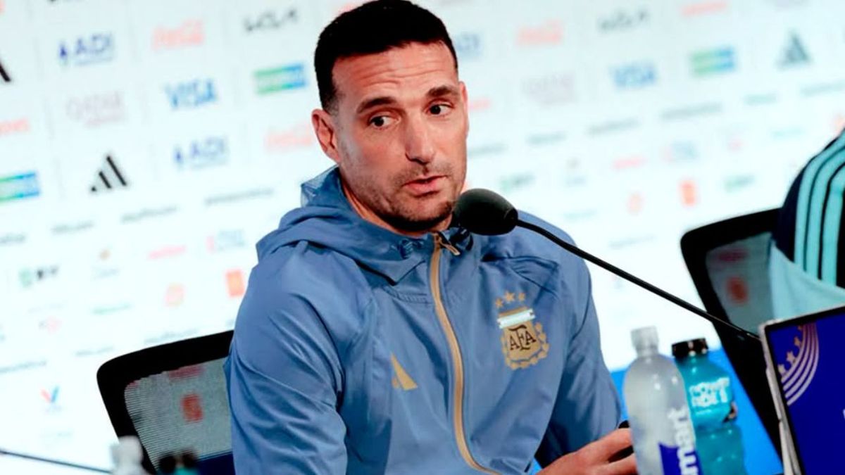 Scaloni antes del debut en playoffs del Mundial: 