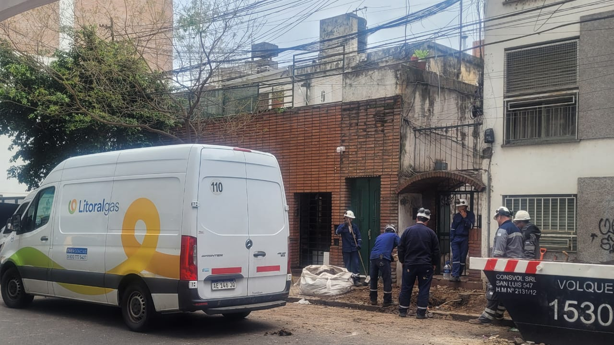 Fuga de gas en barrio Martin: rompieron caño al sacar un árbol en Rosario
