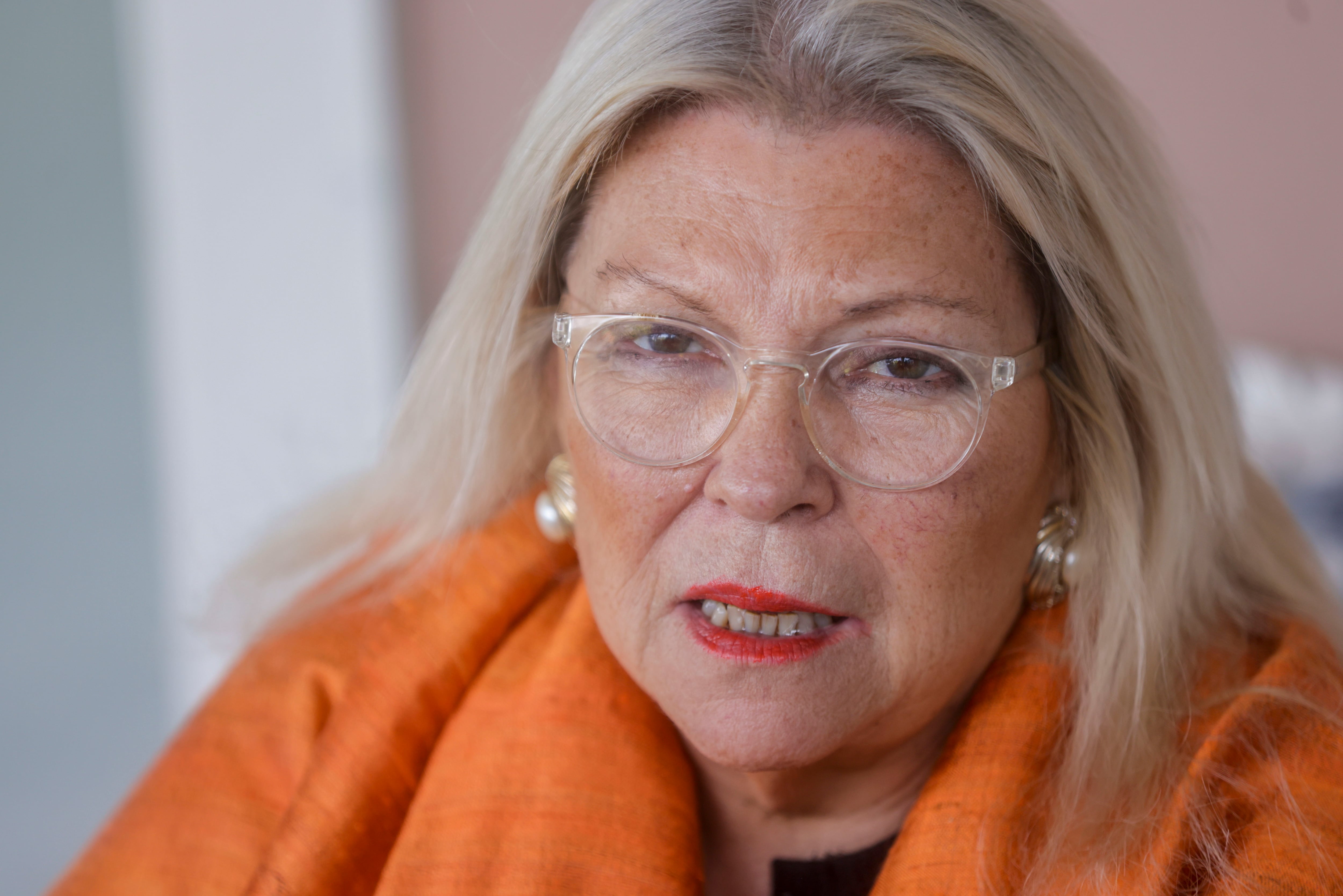 Corte revocó fallo y Carrió pidió rechazar DNU de tierras