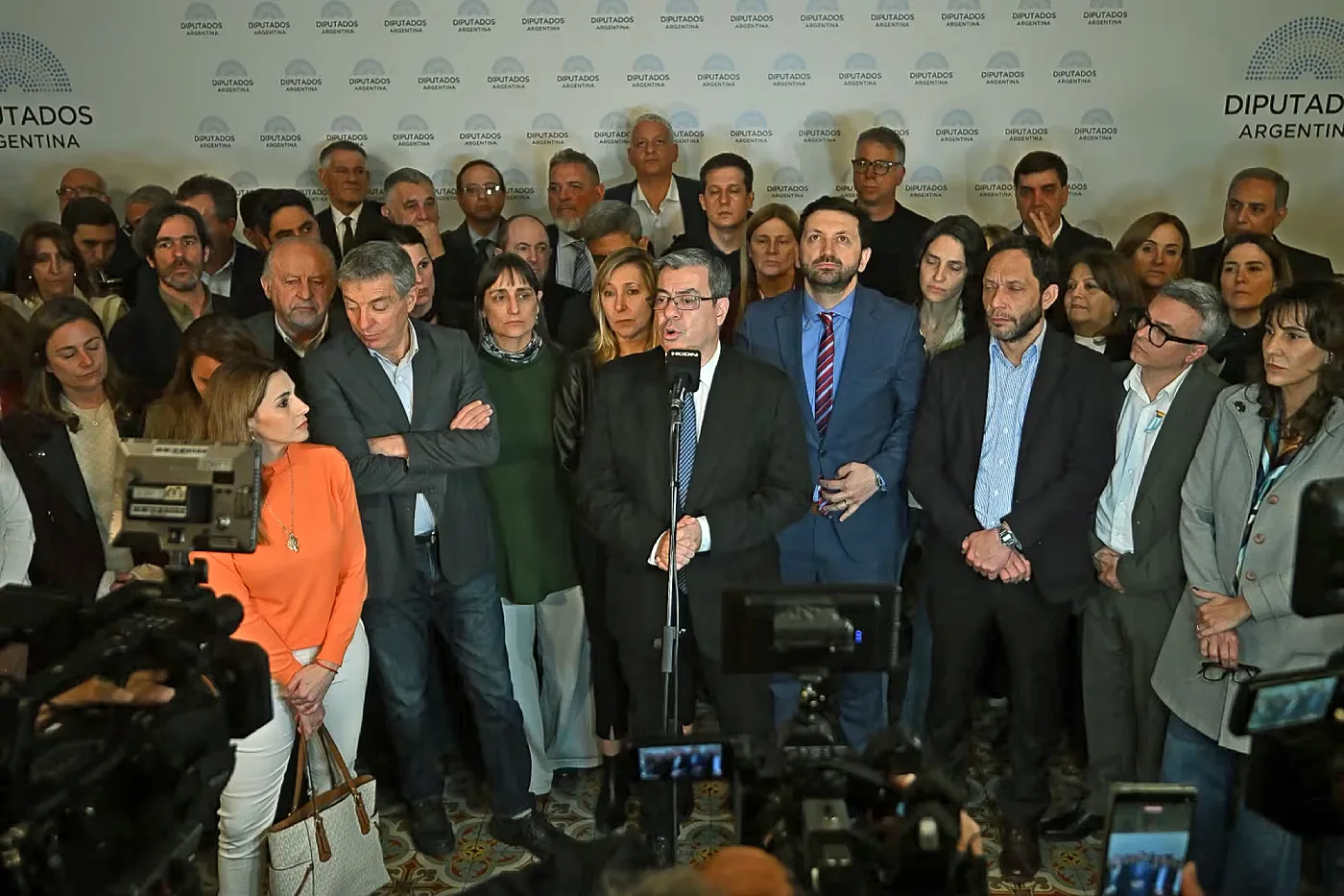 DNU 70: oposición pide sesión especial para derogar ley de tierras
