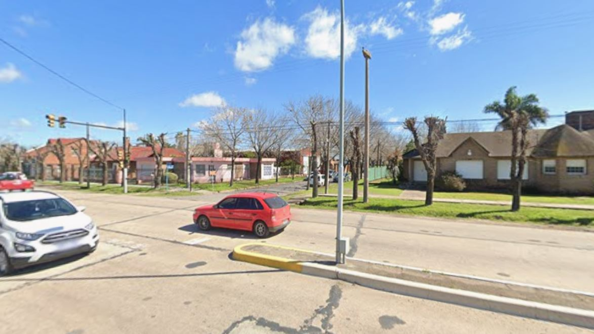 Adolescente atropellada por móvil penitenciario en Soldini, Rosario: reclamo